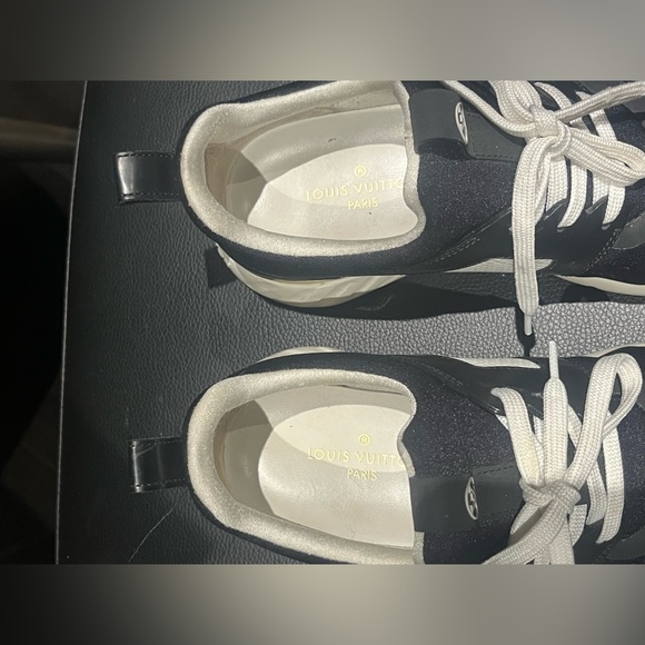 Lv women’s runners - Picture 7 of 12